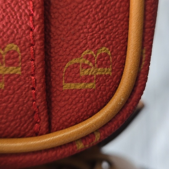Dooney & Bourke Women's Loni Signature Logo Crossbody Bag Red/Tan NWOT - Picture 16 of 16